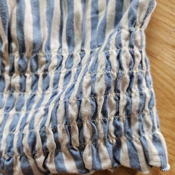 American Eagle Off shoulder Top - Picture 4 of 4